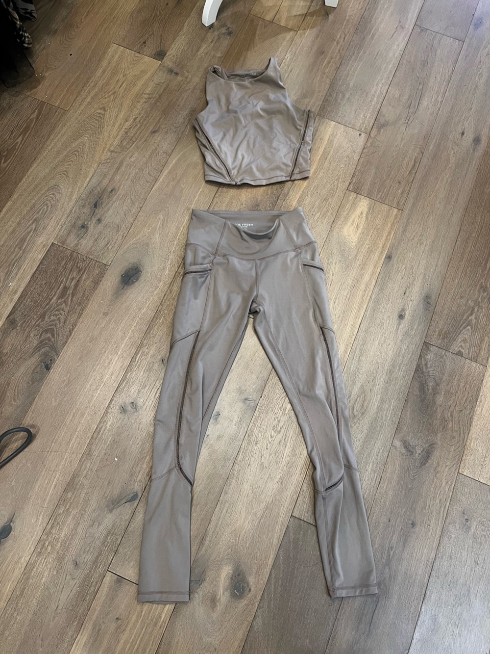 Women’s High-Waist Taupe Seamless Top and Leggings